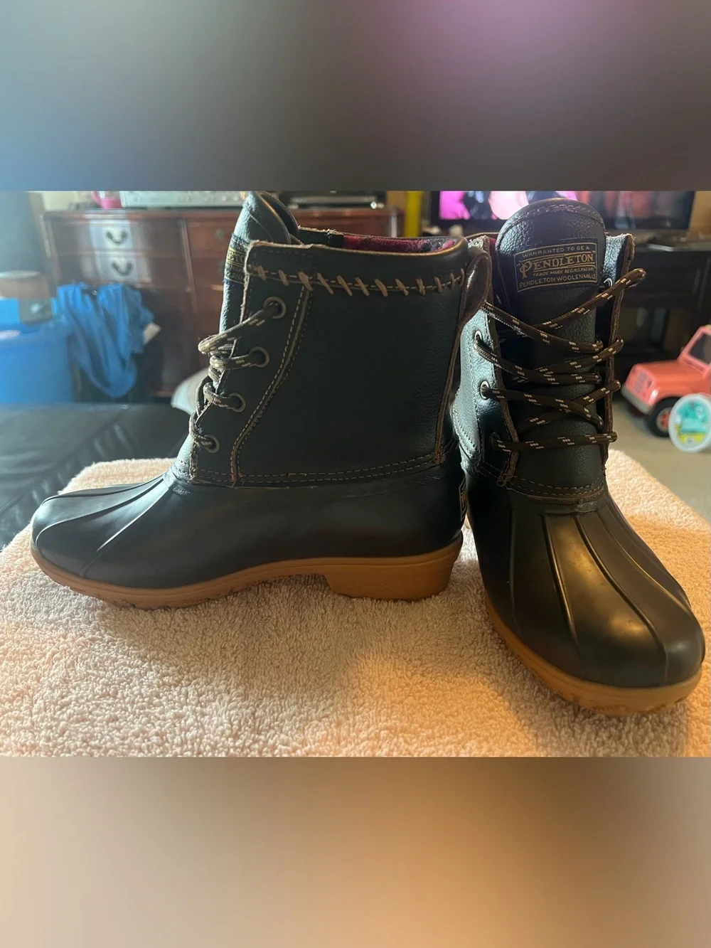 Pendleton Leather upper Short Brown Duck Boots Women Size 7
